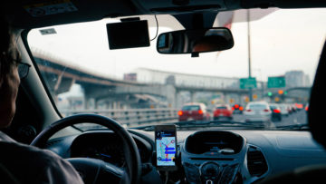 Los conductores de Uber son trabajadores que no trabajan por cuenta propia, dictamina la Corte Suprema