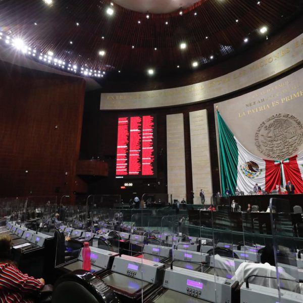 Diputados aprueban en lo general reformas al outsourcing