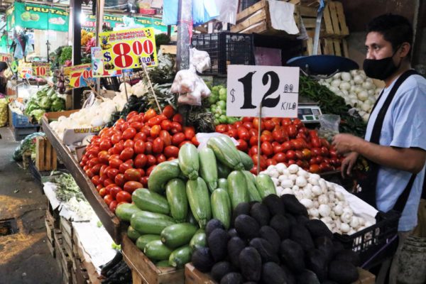 No dan tregua alimentos; prevalece inflación alta