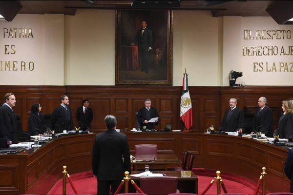 Obligatoria en Primer circuito subsistencia garantizada si se niega suspensión a reinstalar