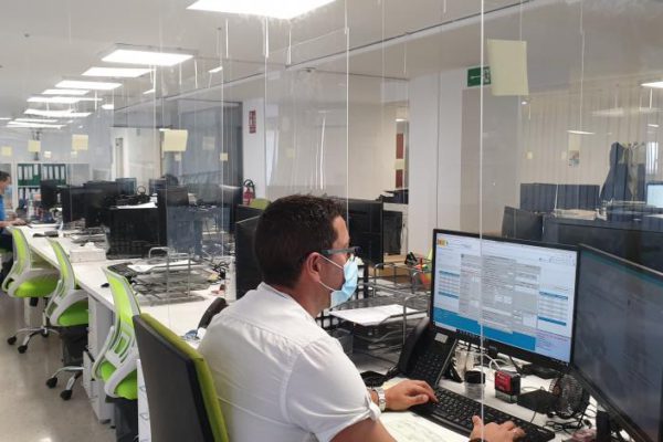 Semáforo Amarillo ¿La Vuelta a las Oficinas? ¿Cuándo y Cómo?