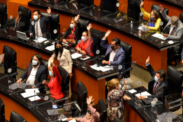 Prórroga Outsourcing aprueba primera fase, pasa ahora a Diputados