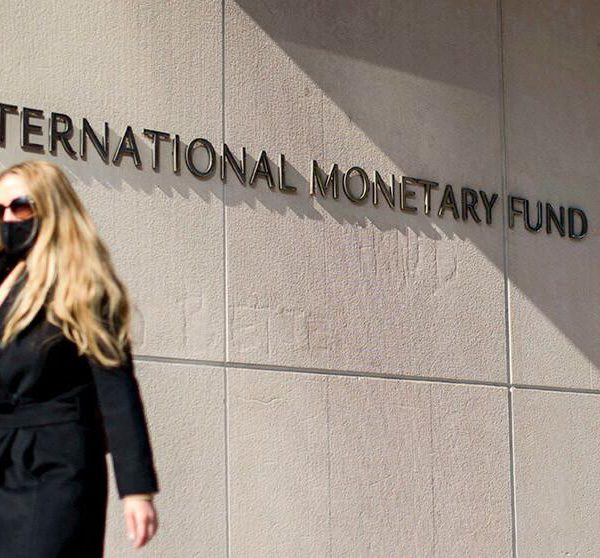 FMI: asignación selectiva de recursos