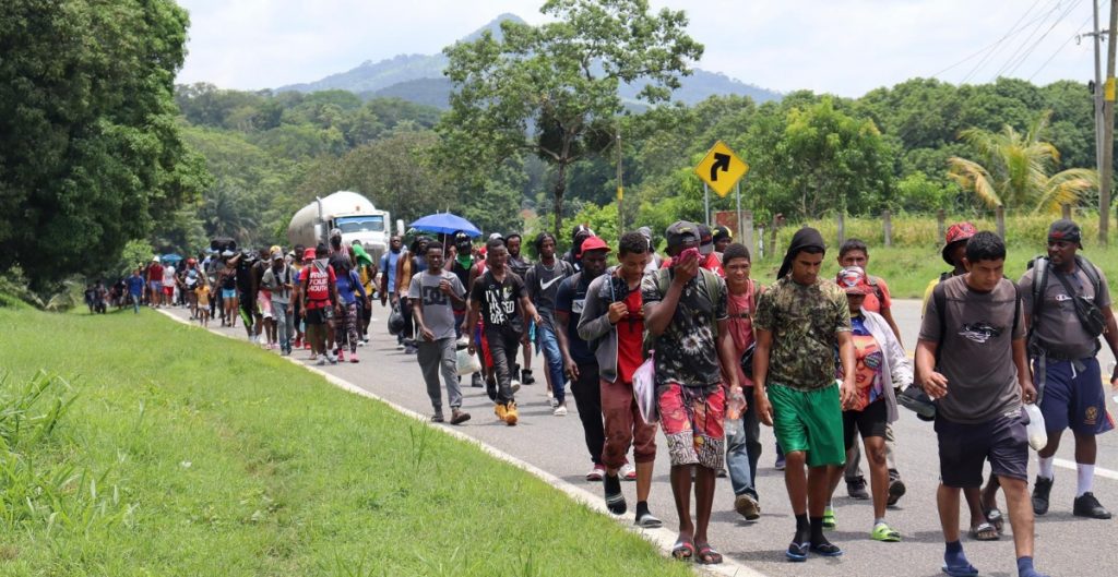 Agentes de migración y Guardia Nacional frenan una cuarta caravana migrante en Chiapas