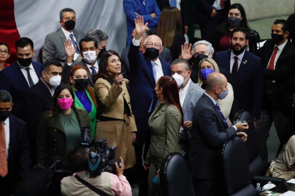 Embajada de EUA: Día Histórico para los Trabajadores Mexicanos