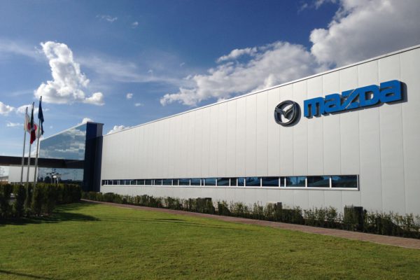 Trabajadores de Mazda rechazaron los términos de la revisión que hizo su sindicato. ¡Bienvenida la democracia sindical!