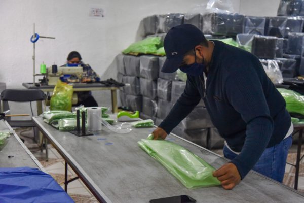Revisan tabuladores para compensar salario mínimo