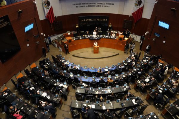 Senado aprueba que empleadores concedan tiempo a trabajadores para participar en procesos de Revocación de Mandato