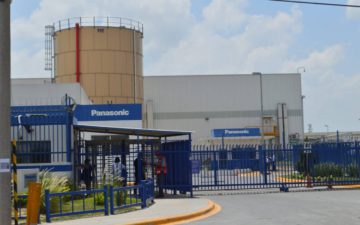 Entre acusaciones transcurre consulta en Panasonic