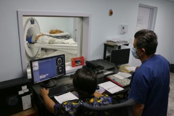 Hay especialistas que ganan 7 mil pesos