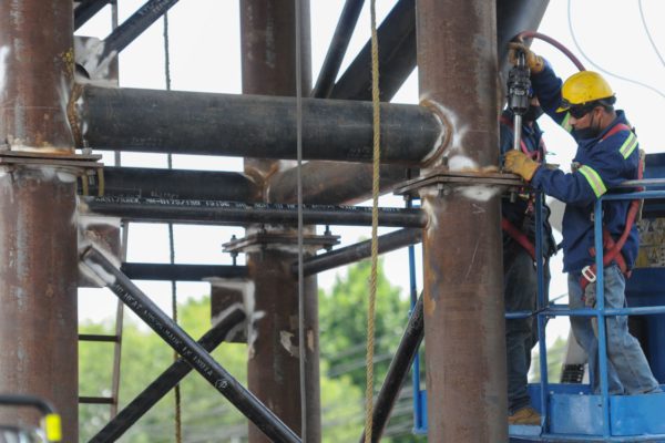 Estiman en un millón déficit de empleos
