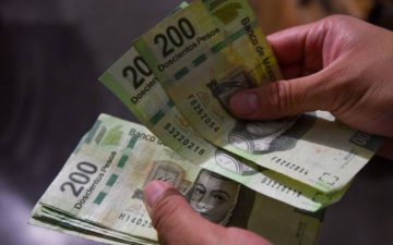 Prende inflación alerta en alza salarial de 2023