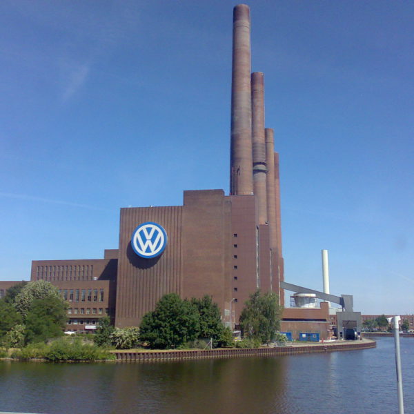 Sindicato de VW votará convenio de revisión contractual