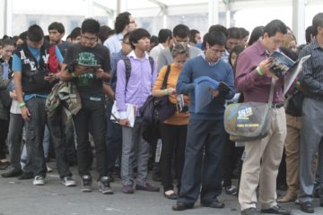 Traba SAT empleos a jóvenes por falta de citas