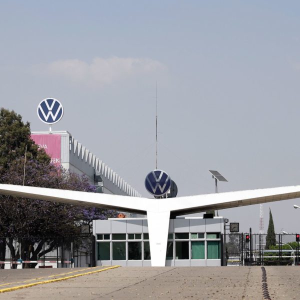 Acepta alza de 11 por ciento el sindicato de la VW-Puebla