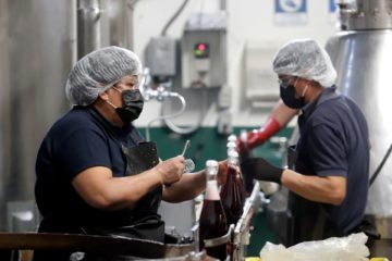 Aumenta 30% salario manufacturero