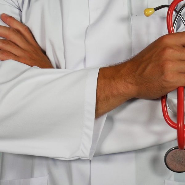 Acusan investigadores de la salud a la JFCA de impedir que estalle su huelga