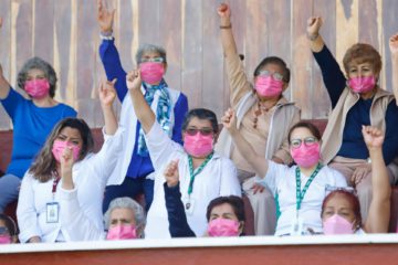 La despiden por cáncer… y luego la demandan por difamación