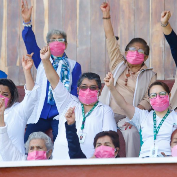 La despiden por cáncer… y luego la demandan por difamación