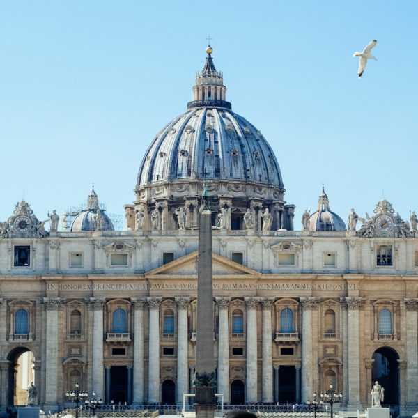 Población; muchos países con tasa de fertilidad inferior a la de El Vaticano