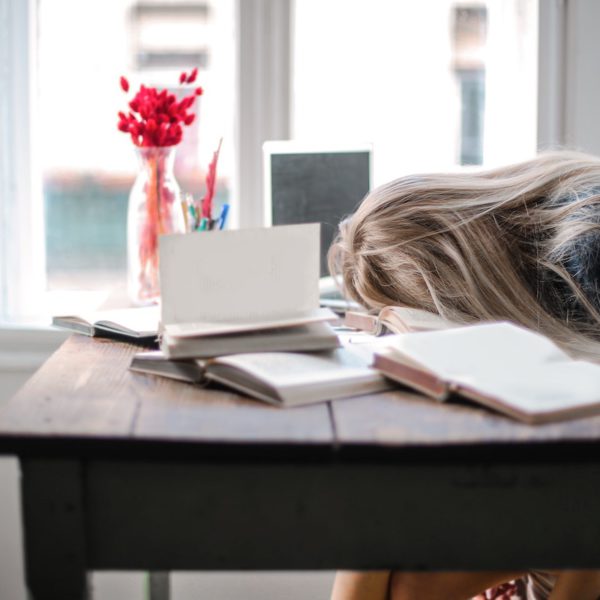 El arte perdido del reposo; ¿descansar es mal visto en el mundo laboral?
