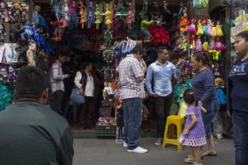 Bajaría informalidad con alza al salario mínimo