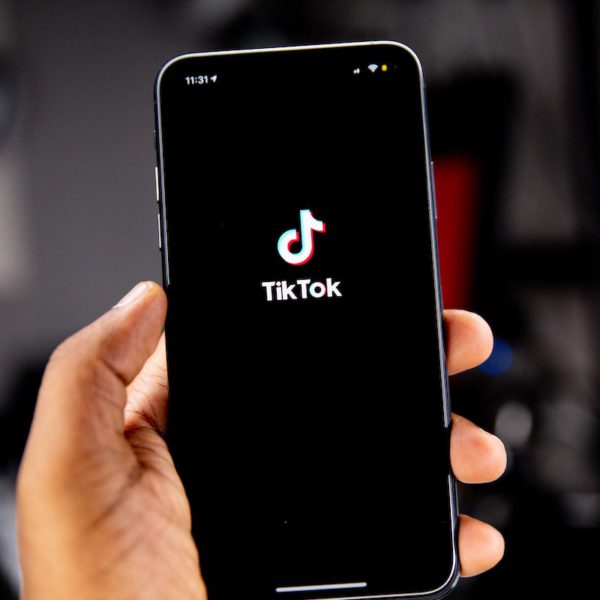 Cierra TikTok 2022 con recorte laboral