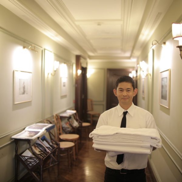 Mejoran salarios en hotelería