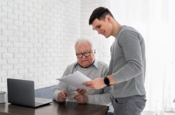 Ven limitada contratación de los adultos mayores