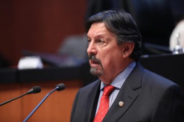 El Senador Napoleón y su agenda Minera; ¿medrando por con la legislatura?