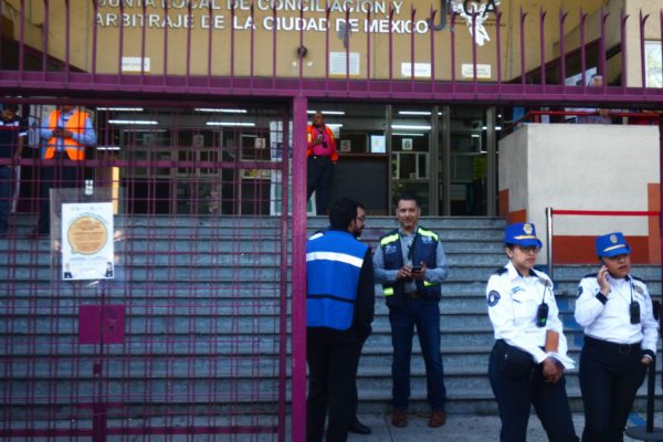 Trabajador espera sentencia de juicio laboral ¡43 años!