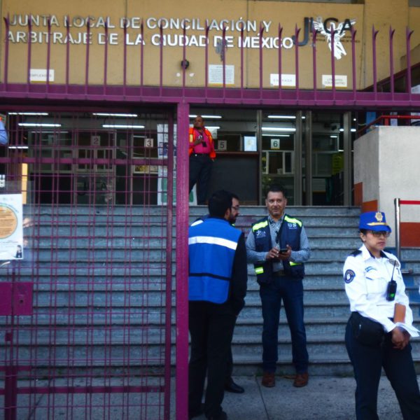 Trabajador espera sentencia de juicio laboral ¡43 años!