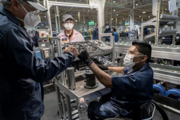 Crea GM en SLP un consejo laboral