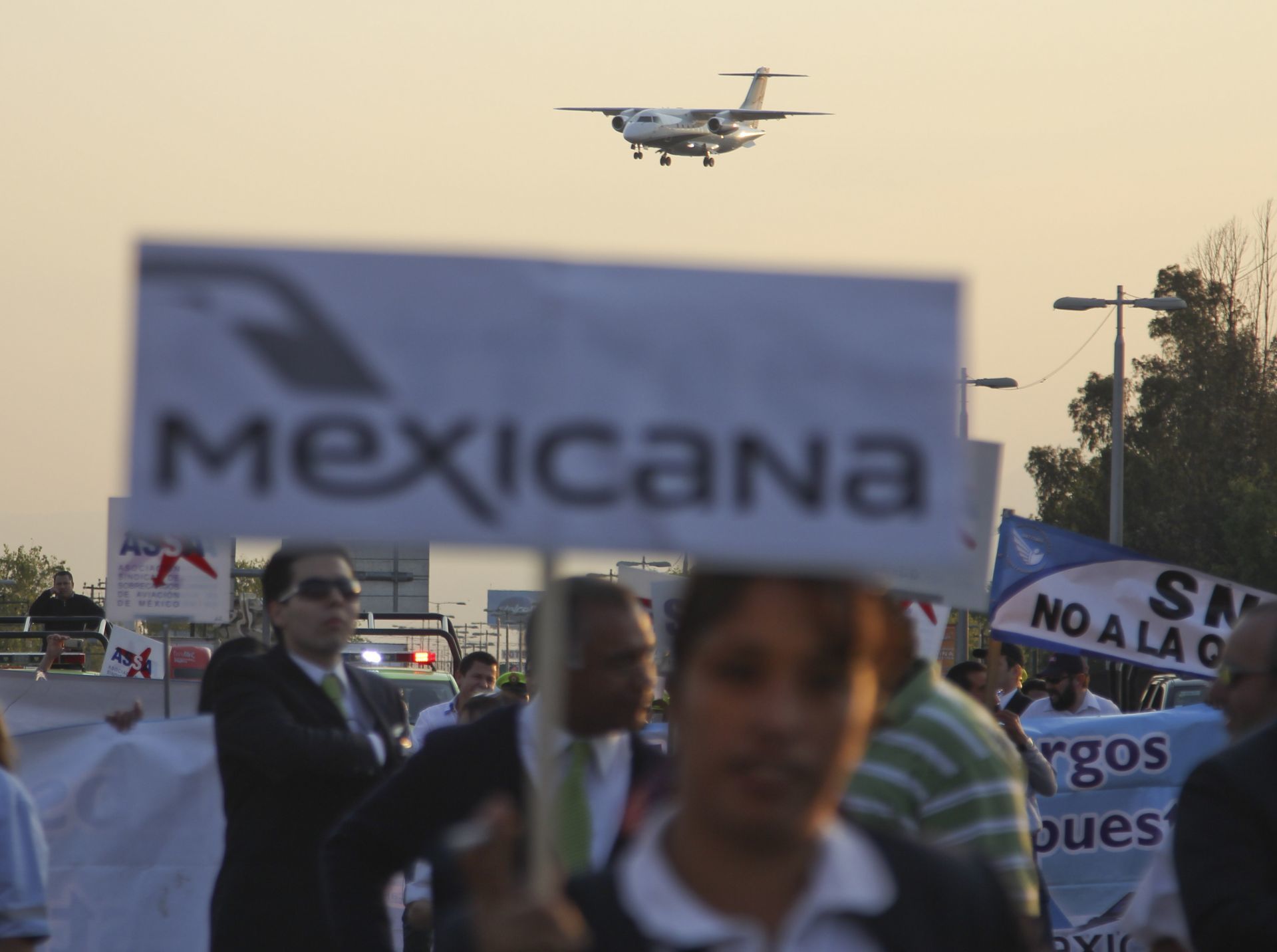 Ex trabajadores de Mexicana urgen al PJF a solucionar un amparo