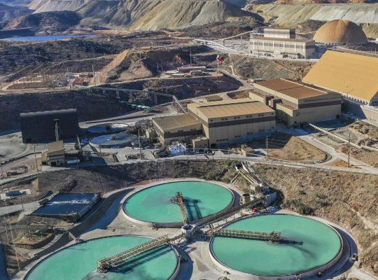 Mineros en huelga desde 2007, prestos a retomar el diálogo con Grupo México
