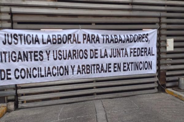 Intenta mini paro Junta Federal de Conciliación
