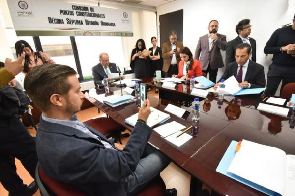 Comisión avala reformas constitucionales en materia de igualdad y no discriminación salarial