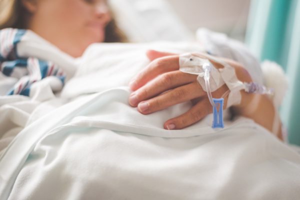 Morena propone crear licencias laborales por duelo y cuidados hospitalarios