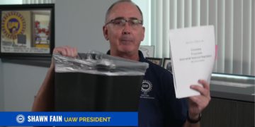 Un bote de basura: símbolo de poder del UAW