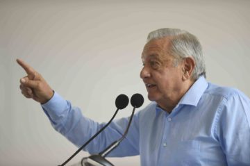 Enviará AMLO reformas a salario mínimo y pensiones