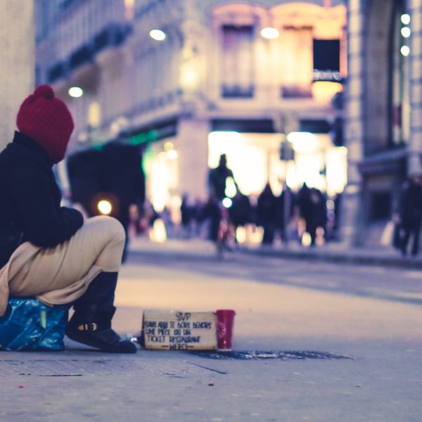 Aumentan más del doble los despidos en Estados Unidos