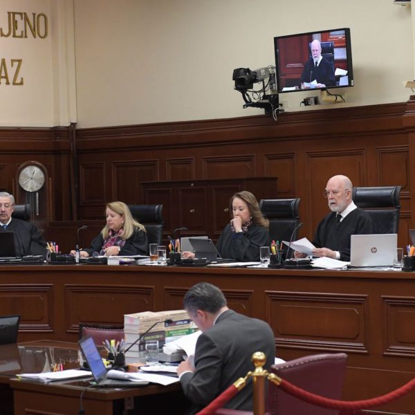 Obligatoria Segunda Sala SCJN trabajadores en lo individual, carecen de interés legítimo en amparo por toma de nota
