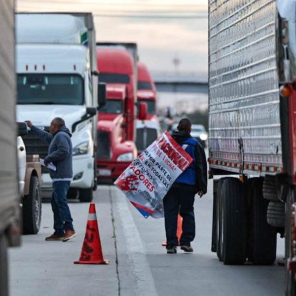 Sanciona EU a 5 firmas de transporte por explotar a los empleados mexicanos