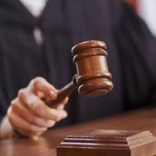 Holanda: Las juezas no quieren cobrar menos que ellos