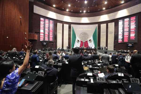Diputados avalan indexar salario mínimo a la inflación