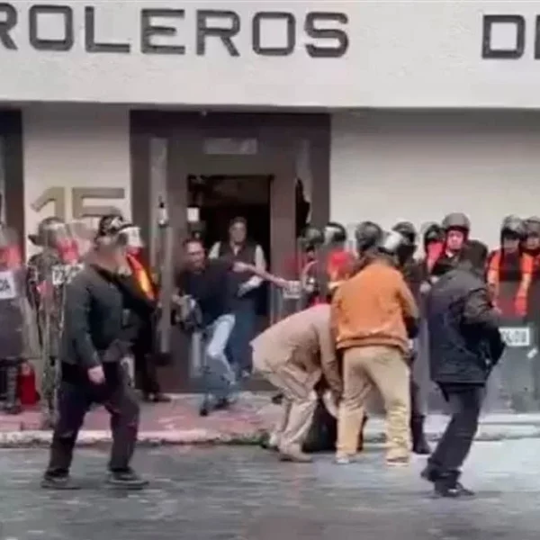 Gresca en el sindicato petrolero; 7 lesionados