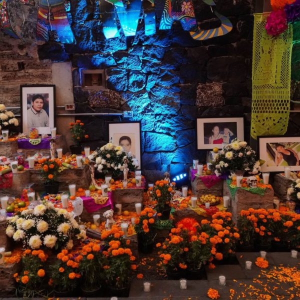 Celebrar el Día de Muertos en el lugar de trabajo genera efectos positivos en los colaboradores: “Termómetro Laboral”