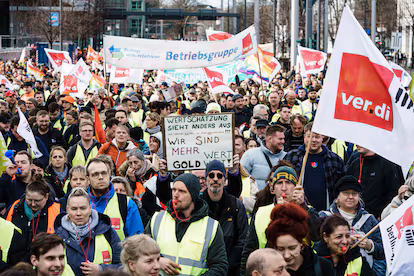 Trabajadores alemanes inician huelgas; preocupa futuro industrial