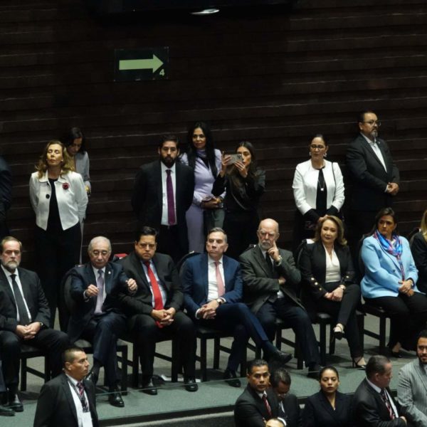 Ministros reducen sueldo para 2025; aún por arriba del sueldo de la presidenta