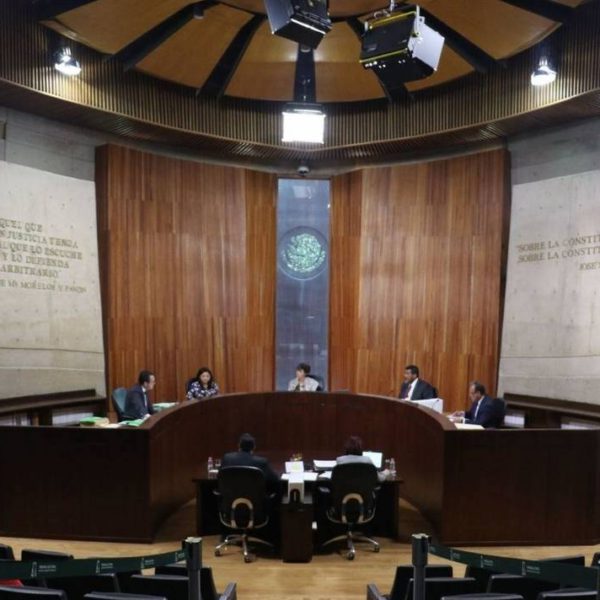 Contradicción de criterios SCJN: Competencia en materia laboral